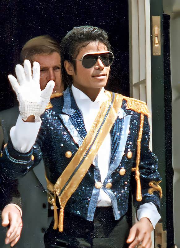 Why Did Michael Jackson Wear One Glove